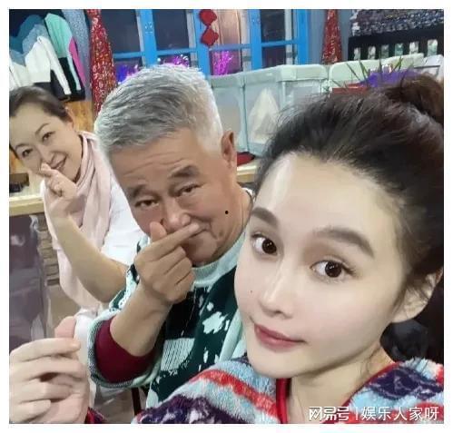 娱乐圈里吃瓜的,揭秘明星幕后故事  第3张 娱乐圈里吃瓜的,揭秘明星幕后故事  第3张