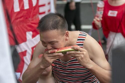 小网红吃瓜群众是谁啊,网络红人的神秘面纱  第1张 小网红吃瓜群众是谁啊,网络红人的神秘面纱  第1张