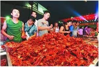 老街龙虾爆料事件视频,揭秘背后真相  第2张 老街龙虾爆料事件视频,揭秘背后真相  第2张