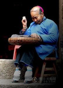 三寸金莲直播在线观看,揭秘古代缠足文化魅力瞬间  第2张 三寸金莲直播在线观看,揭秘古代缠足文化魅力瞬间  第2张